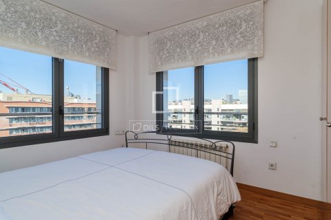 Apartamento de 4 dormitorios en alquiler en Barcelona, Cataluña, Spain № 8486 - foto 19