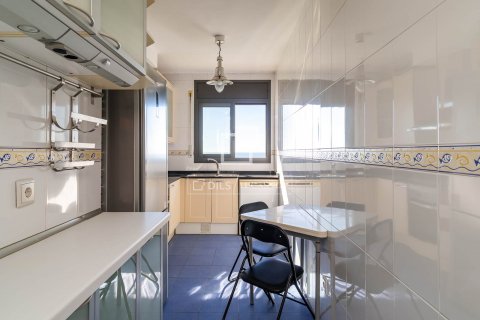 Apartamento de 4 dormitorios en alquiler en Barcelona, Cataluña, Spain № 8486 - foto 14