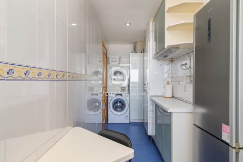 Apartamento de 4 dormitorios en alquiler en Barcelona, Cataluña, Spain № 8486 - foto 17