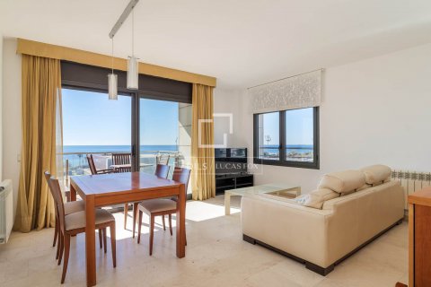Apartamento de 4 dormitorios en alquiler en Barcelona, Cataluña, Spain № 8486 - foto 3