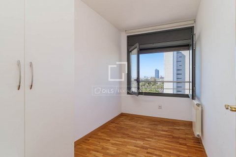 Apartamento de 4 dormitorios en alquiler en Barcelona, Cataluña, Spain № 8486 - foto 26