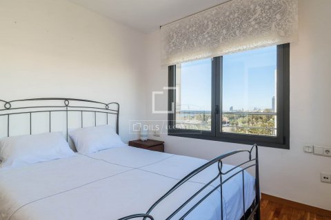 Apartamento de 4 dormitorios en alquiler en Barcelona, Cataluña, Spain № 8486 - foto 20