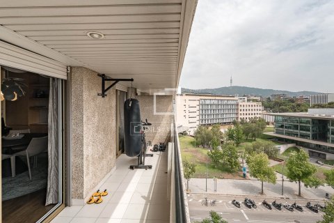 Apartamento de 4 dormitorios en venta en Barcelona, Cataluña, Spain № 8489 - foto 10
