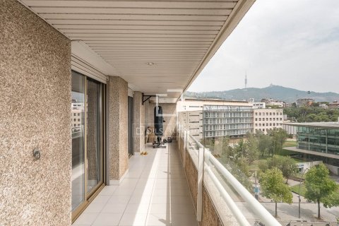 Apartamento de 4 dormitorios en venta en Barcelona, Cataluña, Spain № 8489 - foto 12