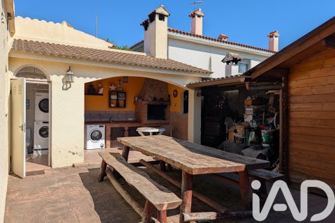 4 bedrooms house for sale in Cunit, Tarragona, Catalonia, Spain № 7357 - photo 2