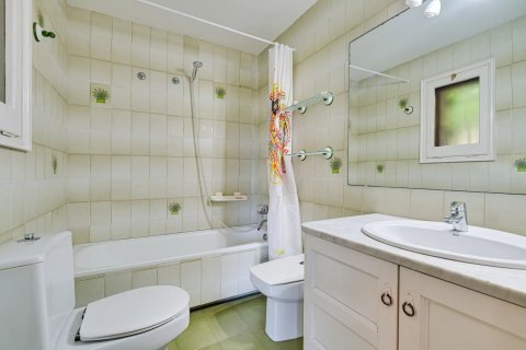 Сasa de 6 dormitorios en venta en Begur, Gerona, Cataluña, Spain № 6197 - foto 16