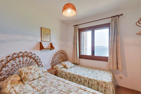 Сasa de 6 dormitorios en venta en Begur, Gerona, Cataluña, Spain № 6197 - foto 17