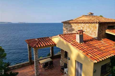 Сasa de 6 dormitorios en venta en Begur, Gerona, Cataluña, Spain № 6197