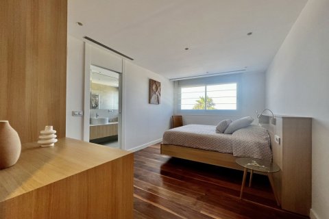 Сasa de 6 dormitorios en venta en Cataluña, Spain № 6201 - foto 30
