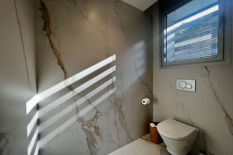 Сasa de 6 dormitorios en venta en Cataluña, Spain № 6201 - foto 21