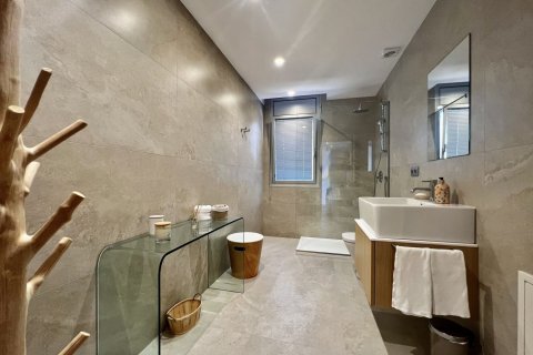 Сasa de 6 dormitorios en venta en Cataluña, Spain № 6201 - foto 18