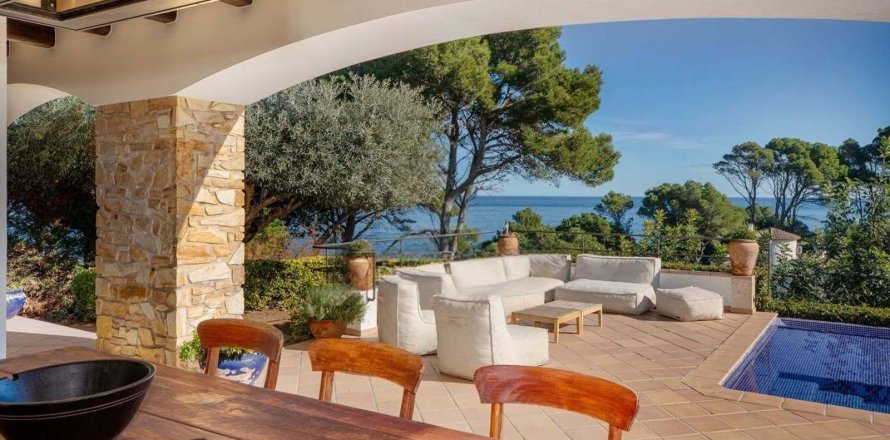 Сasa de 4 dormitorios en venta en Begur, Gerona, Cataluña, Spain № 6199