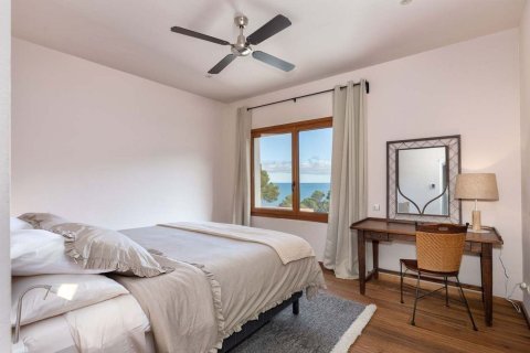 Сasa de 4 dormitorios en venta en Begur, Gerona, Cataluña, Spain № 6199 - foto 12