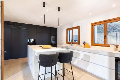 Сasa de 4 dormitorios en venta en Begur, Gerona, Cataluña, Spain № 6199 - foto 8