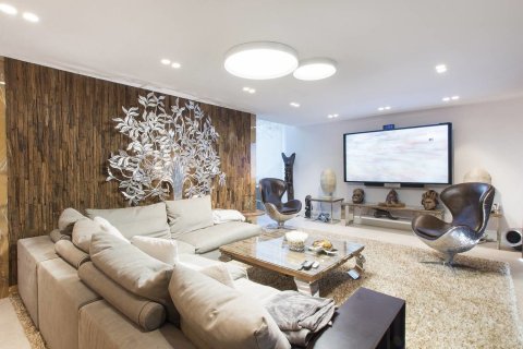 Купить дом в Калонже, Испания с 6 комнат, 583м², № 6202 - фото 22