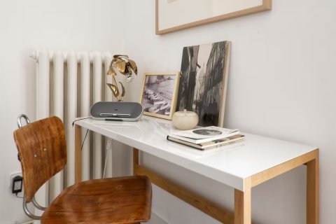 Apartamento de 4 dormitorios en venta en Barcelona, Cataluña, Spain № 1628 - foto 12