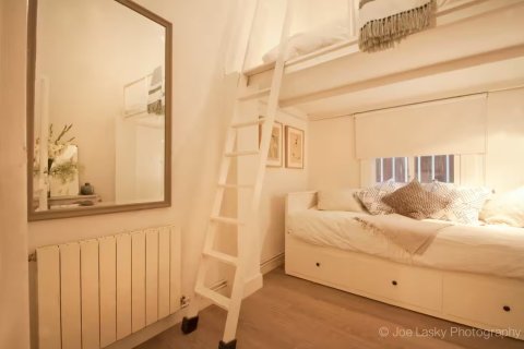 Apartamento de 4 dormitorios en venta en Barcelona, Cataluña, Spain № 1628 - foto 29