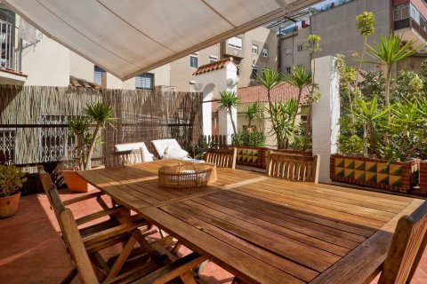 Apartamento de 4 dormitorios en venta en Barcelona, Cataluña, Spain № 1628 - foto 7