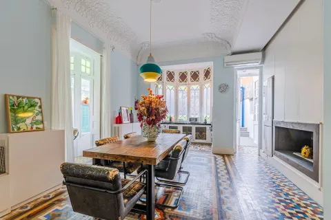 Купить квартиру в Барселона, Испания с 4 комнаты, № 1629 - фото 3