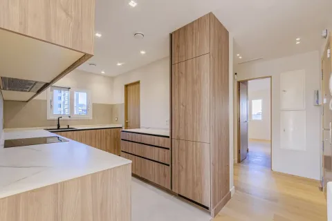 Apartamento de 4 dormitorios en venta en Barcelona, Cataluña, Spain № 1630 - foto 14