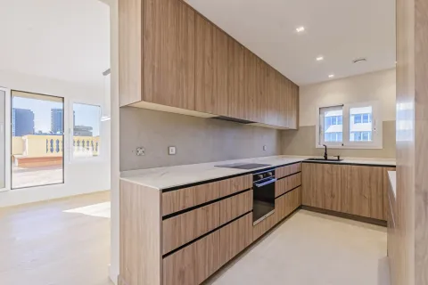 Apartamento de 4 dormitorios en venta en Barcelona, Cataluña, Spain № 1630 - foto 5