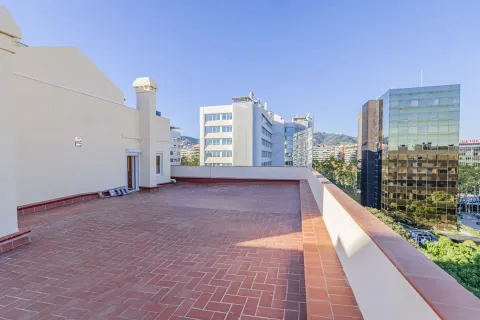 Apartamento de 4 dormitorios en venta en Barcelona, Cataluña, Spain № 1630 - foto 15