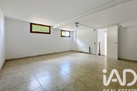 Купить квартиру в Эль-Вендрель, Испания с 4 спальни, 223м², № 7331 - фото 30