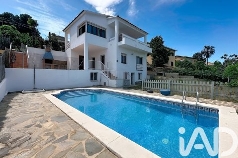 Apartamento de 4 dormitorios en venta en El Vendrell, Tarragona, Cataluña, Spain № 7331