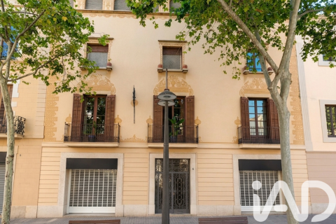 Propiedad comercial de 610 m² en venta en Vilanova i la Geltrú, Barcelona, Cataluña, Spain № 7330