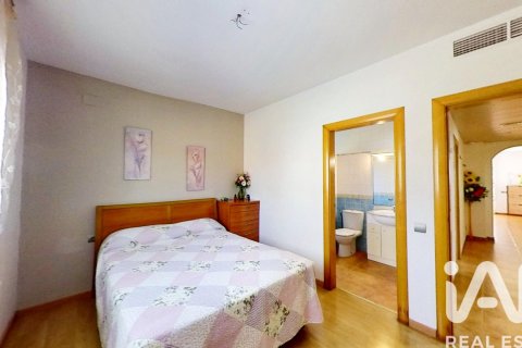 Купить дом в Эль-Вендрель, Испания с 4 спальни, 250м², № 7333 - фото 22