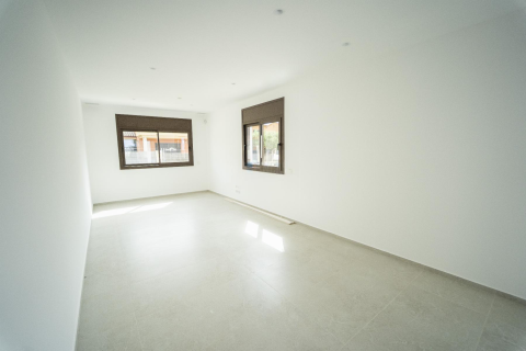 Сasa de 3 dormitorios en venta en Coma-Ruga, Tarragona, Cataluña, Spain № 1591 - foto 15