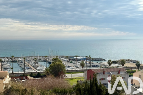 Ático de 2 dormitorios en venta en Sant Andreu de Llavaneres, Barcelona, Cataluña, Spain № 4671