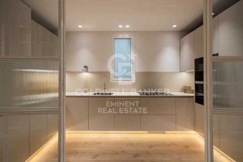 Apartamento de 2 dormitorios en venta en Barcelona, Cataluña, Spain № 5537 - foto 16