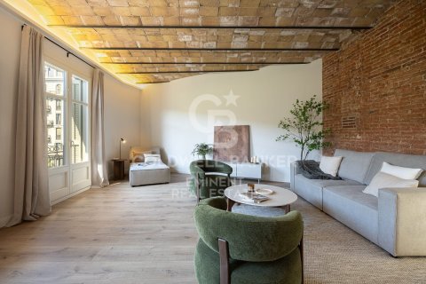 Apartamento de 2 dormitorios en venta en Barcelona, Cataluña, Spain № 5537 - foto 3