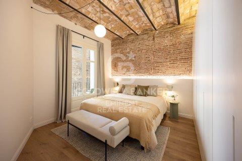 Apartamento de 2 dormitorios en venta en Barcelona, Cataluña, Spain № 5537 - foto 21
