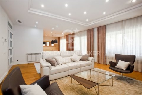 Сasa de 6 dormitorios en venta en Gavà, Barcelona, Cataluña, Spain № 5534 - foto 3