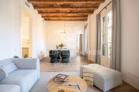 Apartamento de 2 dormitorios en venta en Barcelona, Cataluña, Spain № 5291 - foto 3