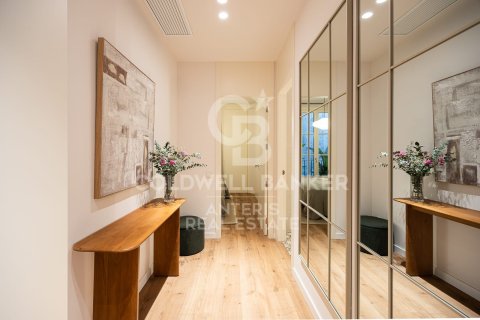 Apartamento de 2 dormitorios en venta en Barcelona, Cataluña, Spain № 5291 - foto 13