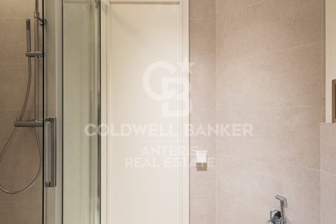 Apartamento de 2 dormitorios en venta en Barcelona, Cataluña, Spain № 5291 - foto 18