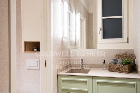 Apartamento de 2 dormitorios en venta en Barcelona, Cataluña, Spain № 5291 - foto 16