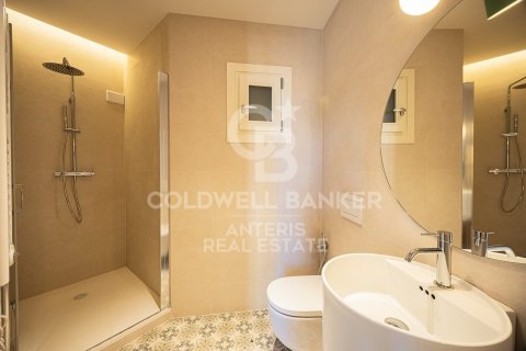 Apartamento de 2 dormitorios en venta en Barcelona, Cataluña, Spain № 5291 - foto 9