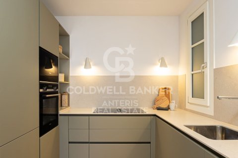 Apartamento de 2 dormitorios en venta en Barcelona, Cataluña, Spain № 5291 - foto 12