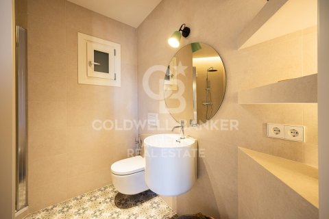 Apartamento de 2 dormitorios en venta en Barcelona, Cataluña, Spain № 5291 - foto 8
