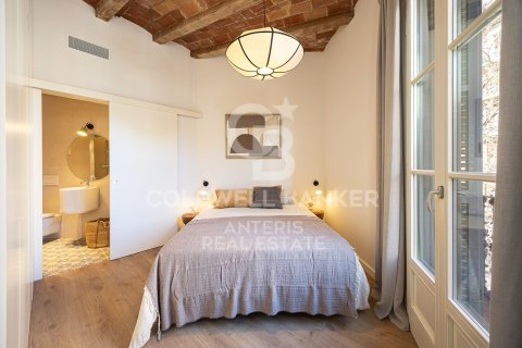 Apartamento de 2 dormitorios en venta en Barcelona, Cataluña, Spain № 5291 - foto 7