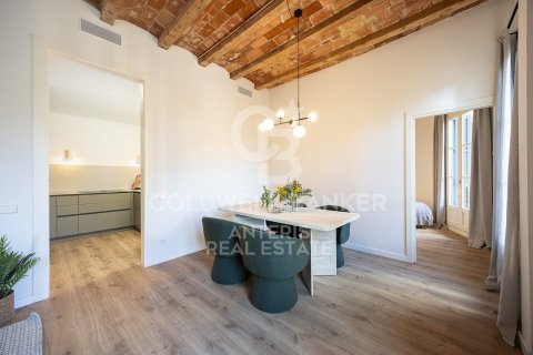 Apartamento de 2 dormitorios en venta en Barcelona, Cataluña, Spain № 5291 - foto 4