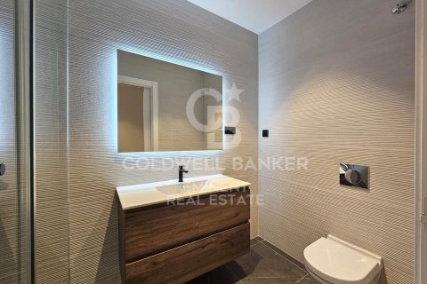 Apartamento de 2 dormitorios en venta en Barcelona, Cataluña, Spain № 5290 - foto 9