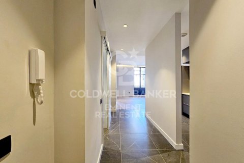Apartamento de 2 dormitorios en venta en Barcelona, Cataluña, Spain № 5290 - foto 16