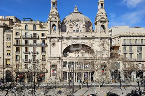 Apartamento de 2 dormitorios en venta en Barcelona, Cataluña, Spain № 5290 - foto 20