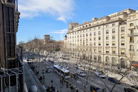 Apartamento de 2 dormitorios en venta en Barcelona, Cataluña, Spain № 5290 - foto 19