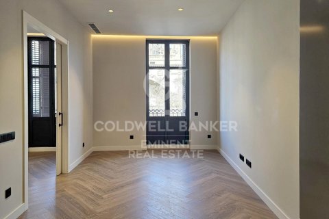 Apartamento de 2 dormitorios en venta en Barcelona, Cataluña, Spain № 5290